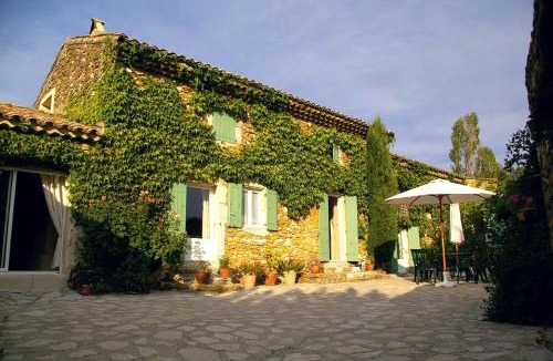 Saint-Montan Bed & Breakfast | La Pacha