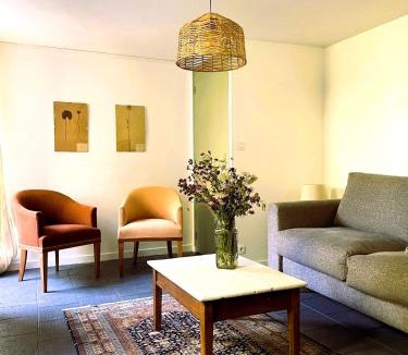 Grezac House | LA PACHA Une chouette maison d'hôtes