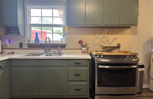 Stinnett House | La Padilla Villa - Cozy 4BR in Stinnett