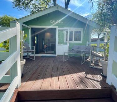 Saint-Germain-du-Crioult Bed & Breakfast | La Paix, Chalet de charme dans le Bocage Normand