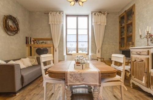 Laignes House | La Palette Fleurie