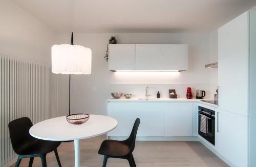Montagnola Apartment | La Palma 1 by Quokka 360 - Stylish Modern Lake View Apartment