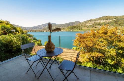 Montagnola Apartment | La Palma 1 by Quokka 360 - Stylish Modern Lake View Apartment