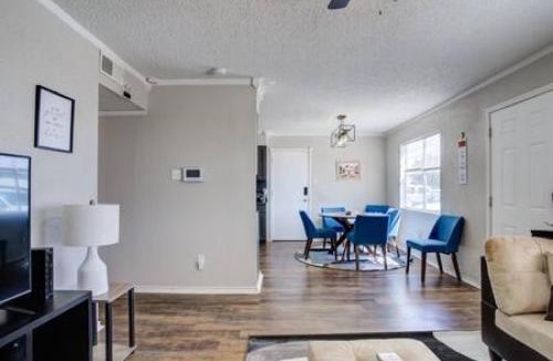 Lubbock House | La Palma Lodge Near Texas Tech and Top Restaurants