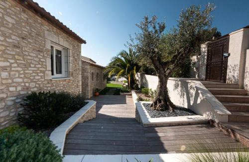 Juvignac Apartment | La palmeraie - Piscine vue golf