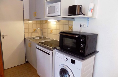 La Palmyre Apartment | La Palmyre - BRIGHT TERRACED VILLA - garden - SHARED POOL