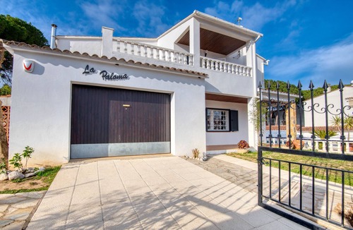 L'Escala House | LA PALOMA: House with private pool in l'Escala, spacious and cozy