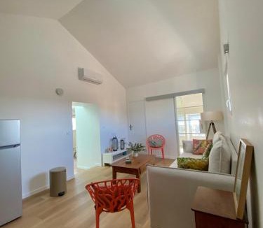 Saint-Saturnin-les-Avignon Bed & Breakfast | La Papaline de Caroline