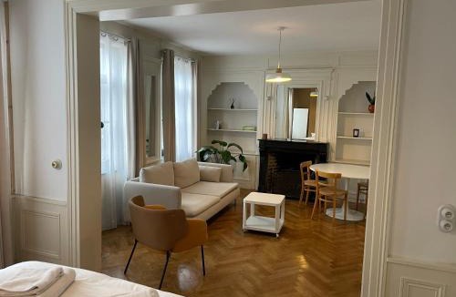 Lezennes Apartment | La Parcelle