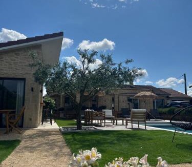 Clonas-sur-Vareze House | La parenthèse