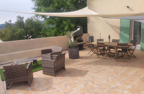 Donzere Apartment | La Parenthèse Balnéo