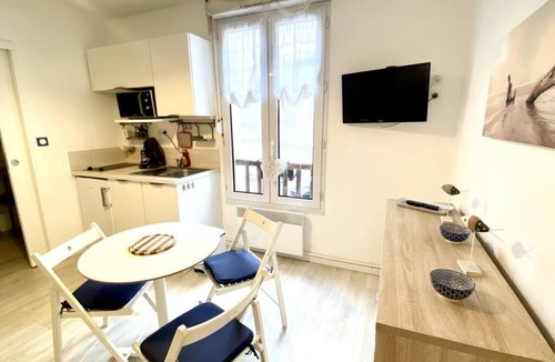 Le Crotoy Apartment | La parenthèse, beachfront studio for 2 people