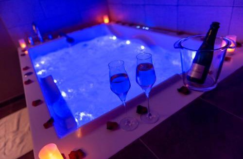 Sainte-Anne - Faubourg Noyon Apartment | La Parenthèse Envoutée