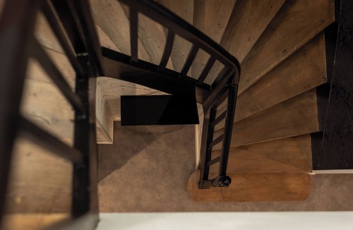 Almeneches House | La Parenthèse Normande - Balneotherapy - Video projector