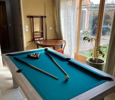 Privas House | La Parenthèse - Spa et billard - Se ressourcer entre ville et forêt