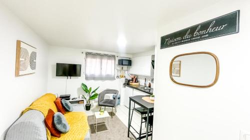 Bobigny Apartment | La Parenthèse Urbaine - T2 Cosy et fonctionnel - Metro 5 Bobigny