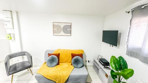 Bobigny Apartment | La Parenthèse Urbaine - T2 Cosy et fonctionnel - Metro 5 Bobigny