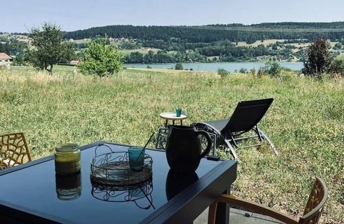 Les Grangettes Apartment | La parenthèse vue lac