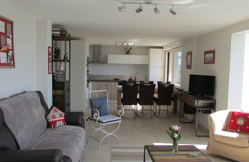 Le Bourget-du-Lac Apartment | "LA PARENTHÈSE": 4-Star Getaway - Panoramic View over Lake Bourget.