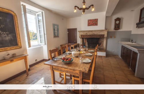 Saint-Laurent-du-Plan House | La Part des Anges: a large bed and breakfast with character