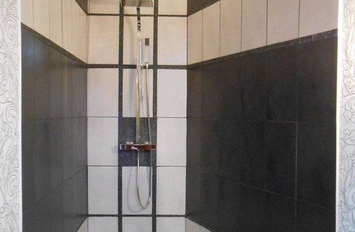 Abrest House | La Passagère