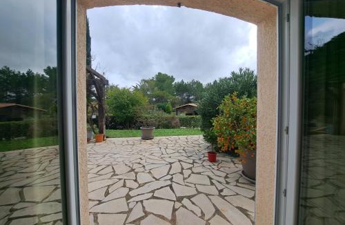 Saint-Pons-de-Mauchiens Bed & Breakfast | la Passerine