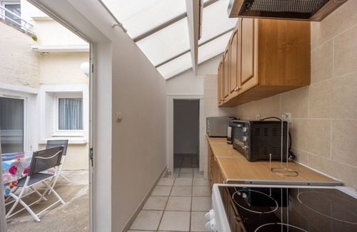 Luc-sur-Mer Apartment | La Passerelle - Appartement vue mer - 100 m de la plage