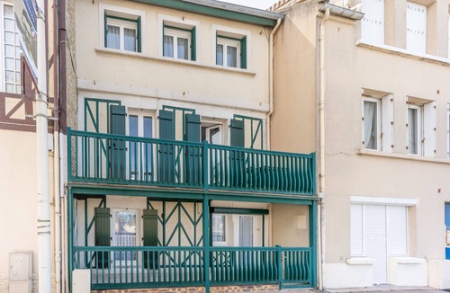 Luc-sur-Mer Apartment | La Passerelle - Appartement vue mer - 100 m de la plage