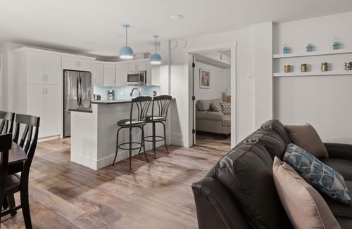 Warren Condo | La Pasta At Mad House 4 Bedroom Condo by RedAwning