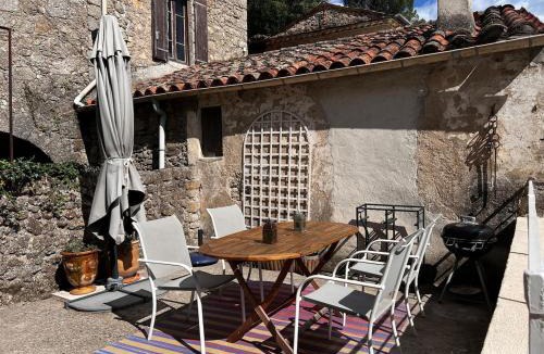 Saint-Andre-de-Majencoules Apartment | La Pause Bleue