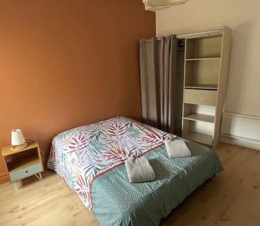 Saint-Hilaire-du-Harcouet Apartment | La pause détente