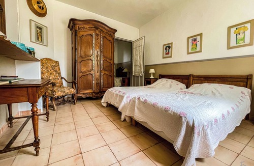 Rochegude Bed & Breakfast | La Pause dans les vignes. near Mont Ventoux, Orange, Vaison and Grignan