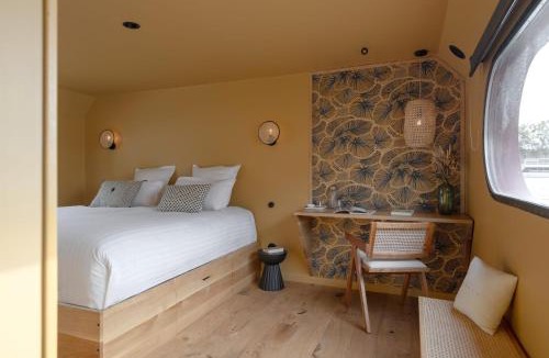Aigues-Mortes Bed & Breakfast | LA PENICHE - Bed And Bicycle - Aigues Mortes