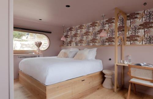 Aigues-Mortes Bed & Breakfast | LA PENICHE - Bed And Bicycle - Aigues Mortes