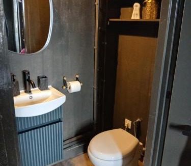 Abbeville Apartment | la penombre spa