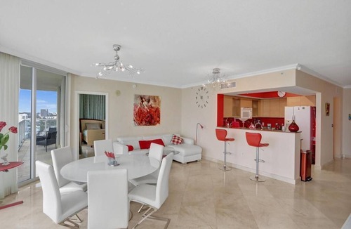 Sunny Isles Beach Apartment | La Perla Luxury Oceanfront Condo with Breathtaking Views in Sunny Isles, Miami!