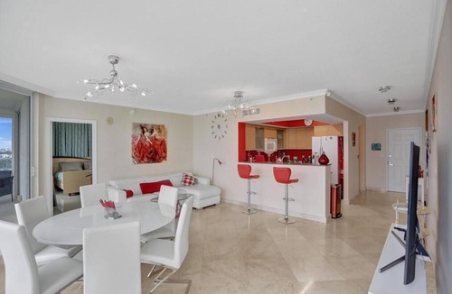 Sunny Isles Beach Apartment | La Perla Luxury Oceanfront Condo with Breathtaking Views in Sunny Isles, Miami!