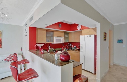 Sunny Isles Beach Apartment | La Perla Luxury Oceanfront Condo with Breathtaking Views in Sunny Isles, Miami!