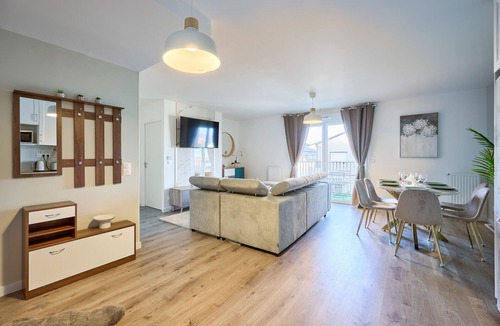 Courseulles-sur-Mer Apartment | La Perle de Nacre - 5min de la Plage
