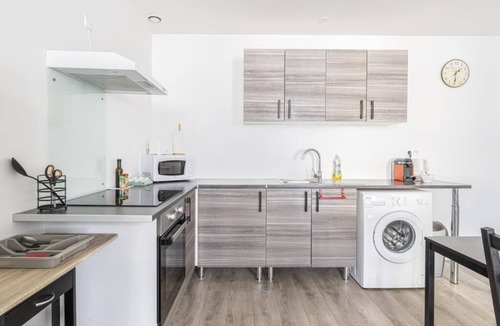 Centre Ville Apartment | La Perle de Pau: Central & Private Parking (4p)