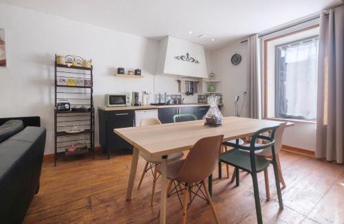 Azerat House | La Perle Rosée