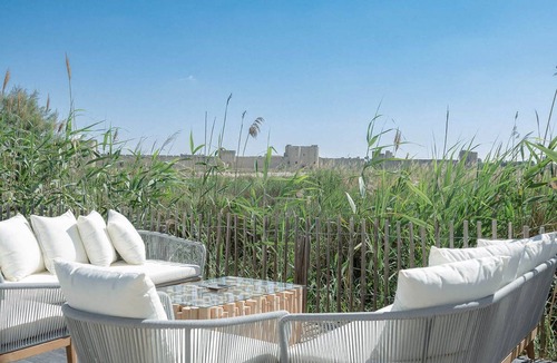 Aigues-Mortes Villa | La Perle Rose Villa Standing 5 étoiles avec piscine jacuzzi et superbe vue