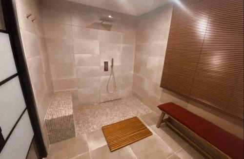 Panazol Bed & Breakfast | La perle rouge A Panazol