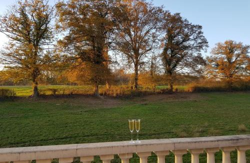 Theneuille Bed & Breakfast | La Perle Secrète