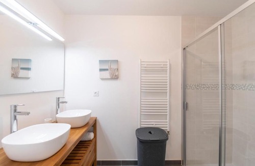 Betton Apartment | La Perouse