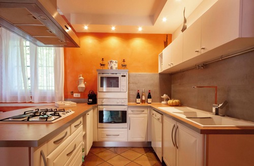 Entraigues-sur-la-Sorgue House | La petite bastide de Trevouse, 4 stars with swimming pool