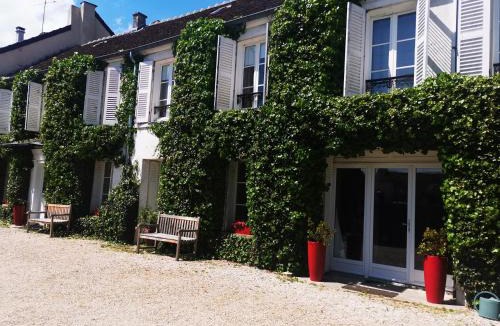 Meaux Apartment | La Petardière