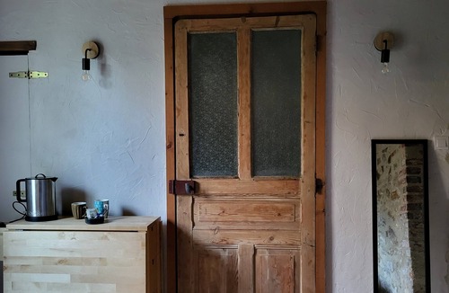 Beaulieu-sous-la-Roche Apartment | La Petite Pièce