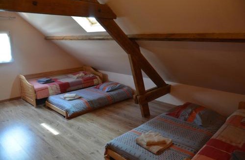 Favieres House | La Petit Maison chez Pommes & Chevaux