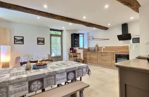 Valleraugue Villa | La Petite école du Valdeyron